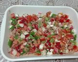 Foto del paso 2 de la receta: Ligera pipirrana de verano con queso