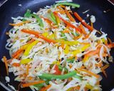 A picture of step 6 of Egg hakka noodles.