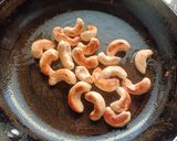 A picture of step 1 of Veg Kung Pao Noodles.