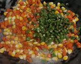 Foto langkah ke 4 dari resep Tumis Mix Sayuran Sederhana.