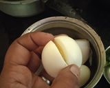 அவித்த முட்டை மற்றும் பணியார முட்டைக் குழம்பு(muttai paniyara kulambu recipe in tamil) ரெசிபி ஸ்டேப் 2 புகைப்படம்