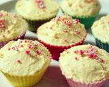 A picture of step 4 of Easygoing Tofu and Honey Cupcakes..