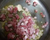 Foto del passaggio 4 della ricetta Orecchiette integrali con pancetta, asparagi e pomodori