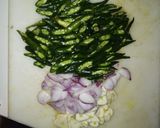 Foto langkah ke 2 dari resep Tumis buncis pedes manis.