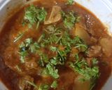 A picture of step 3 of Aloo ghost gravy.