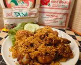 Foto langkah ke 6 dari resep Ayam Goreng Kremes.