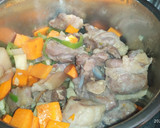Foto del paso 4 de la receta: Arroz con cerdo, zanahoria y papa