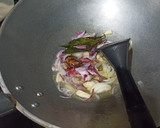 Foto langkah ke 2 dari resep Tumis Jantung Pisang Pedas.