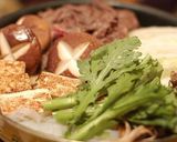 A picture of step 6 of Our Family's Kansai-style Sukiyaki.
