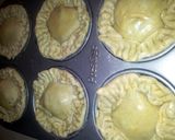 A picture of step 6 of Mini Chicken Pies.