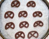 A picture of step 6 of Chocolate Pretzel Cookies.