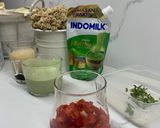 Foto langkah ke 4 dari resep Strawberry matcha latte.