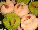 A picture of step 7 of Steamed Bread with Cherry Blossom.
