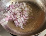 A picture of step 2 of Sponge gourd sabji.