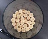 A picture of step 5 of Banana Pudding Trifle Dessert.