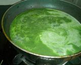 A picture of step 2 of Spinach coconut soup.