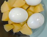Foto langkah ke 1 dari resep Japanese potato salad.