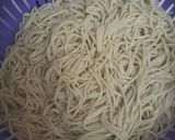 शेजवान नूडल्स(Schezwan noodles recipe in hindi) रेसिपी चरण 2 फोटो