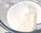 A picture of step 3 of Raw Mango cheese cake...No bake.