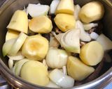 A picture of step 5 of Japanese Beef Potatoes.