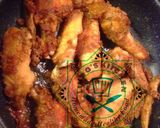Hình bước làm 5 của món Vietnamese Lemongrass Chicken Mid-joints ( Cánh gà chiên sả)