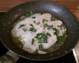 Foto del paso 2 de la receta: Filete de merluza al ajillo