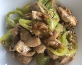 รูปขั้นตอนการทำที่ 6 ของ ไก่ผัดพริก 🍗🌶🍲 #อาหารไทยง่ายๆ