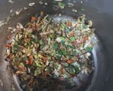 A picture of step 2 of Chicken egg fried rice.