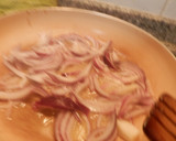 Foto del paso 1 de la receta: Pavo con cebollas y manzanas