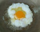 Gambar langkah 6 resipi Nasi goreng sempoi dengan telur mata lembu satu🍳.