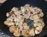 A picture of step 2 of Sesame oil ginger chicken thighs .