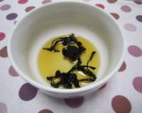 A picture of step 1 of Easy Shiro-Dashi Clear Soup.