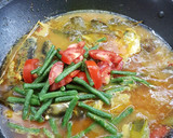 Foto langkah ke 5 dari resep Sayur Ikan Patin Asam Kuning.