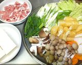 A picture of step 1 of Sesame and Soy Milk Hot Pot.