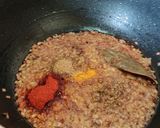 A picture of step 10 of Saag Chicken or Palak Murg.