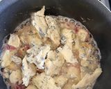 A picture of step 5 of Salmon with Blue Cheese and Spinach Sauce.