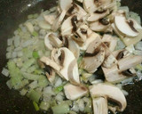 Foto del paso 5 de la receta: Tallarines de calabacín con surimi y champiñones. Receta 5*
