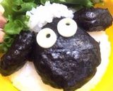 A picture of step 6 of Shaun the Sheep Bento.