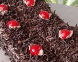 Foto langkah ke 5 dari resep BlackForest potong...🍰.