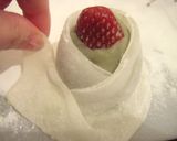 A picture of step 13 of Strawberry Yuu-Hime Mochi Dumplings.