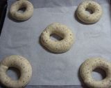 A picture of step 5 of Earl Grey Scented Bagels.