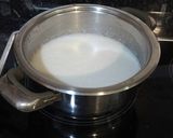 Foto del paso 2 de la receta Agua de coco con infusión de frutos rojos