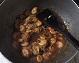 Foto langkah ke 3 dari resep Udang saus mentega 🦐.