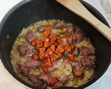 Foto del paso 3 de la receta: Fideuá de presa ibérica, chorizo y shiitake