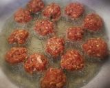 A picture of step 2 of Kofta curry.