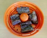 清蒸鹹豬肉(電子鍋版)的食譜步驟8照片