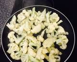 stir-fry cauliflower with ketchup and soy sause - Chinese dish recipe step 1 photo