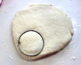 A picture of step 6 of Easy Margarine Scones.