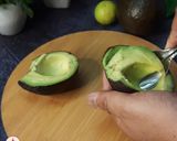 A picture of step 1 of Guacamole.