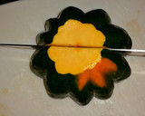 A picture of step 4 of Curry and Honey Acorn Squash.
